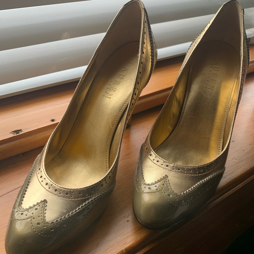 Gold/Bronze Wing tip heels